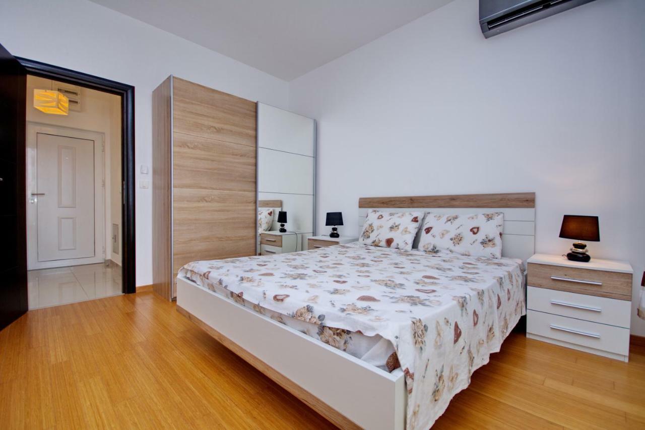 Apartment Dobrota Kotor Extérieur photo