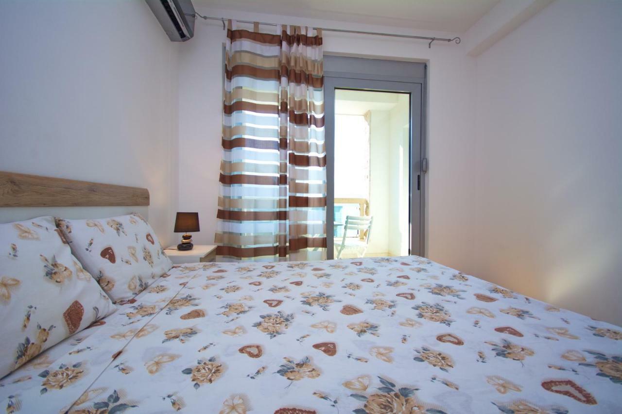 Apartment Dobrota Kotor Extérieur photo