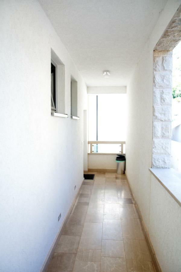 Apartment Dobrota Kotor Extérieur photo