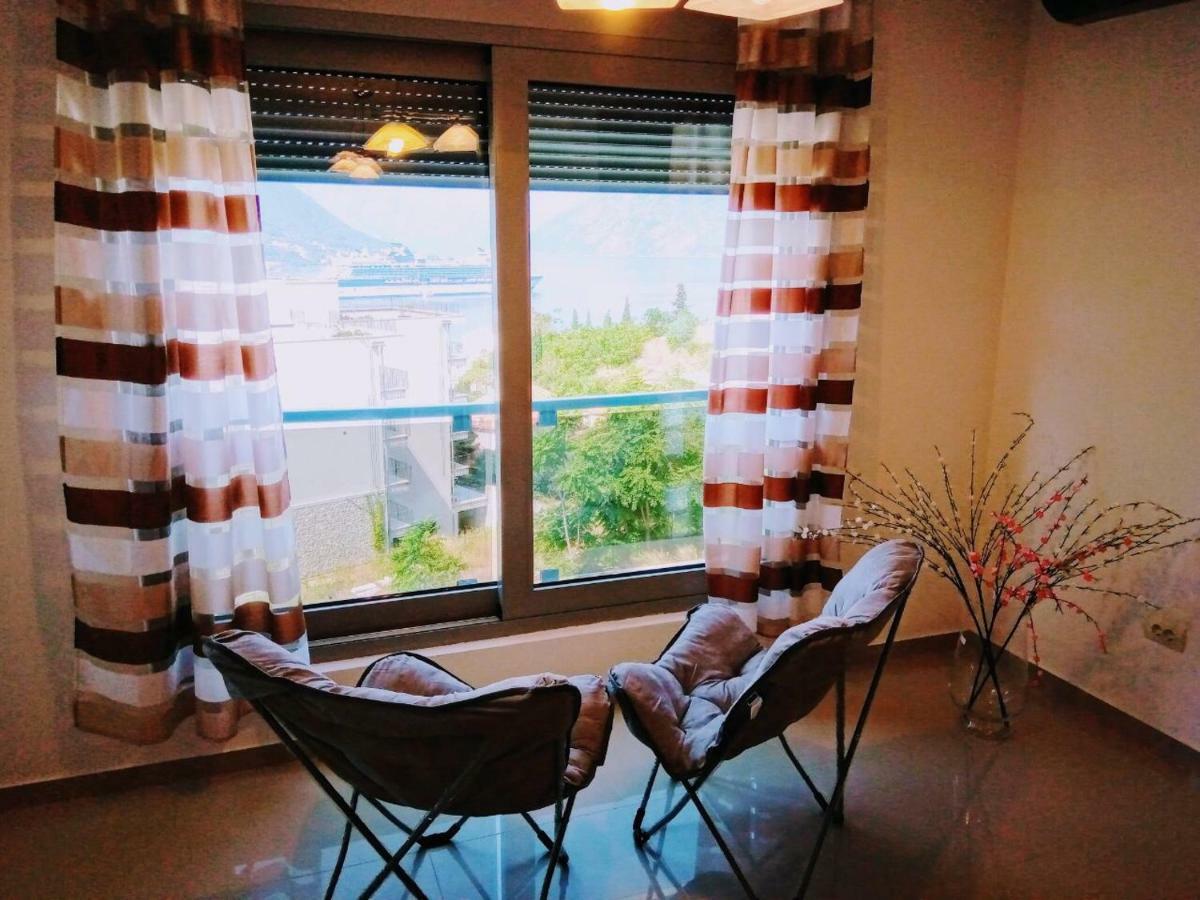 Apartment Dobrota Kotor Extérieur photo